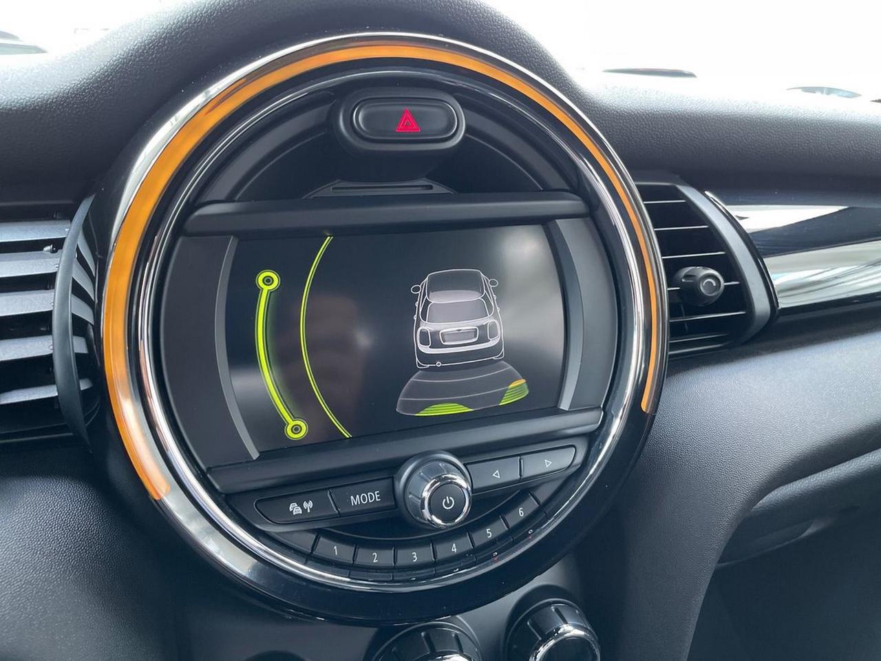 MINI Mini IV F55-F56 2014 - Mini 1.2 One 75cv 5p