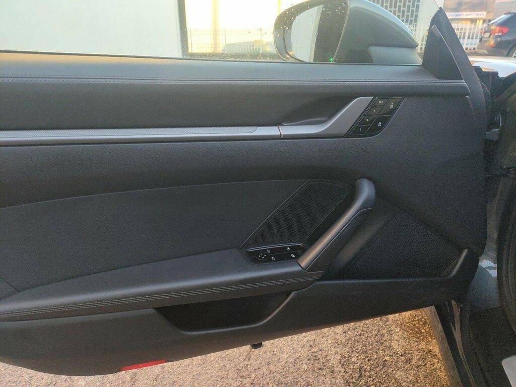 Porsche 911 Coupe 3.0 Carrera PDK