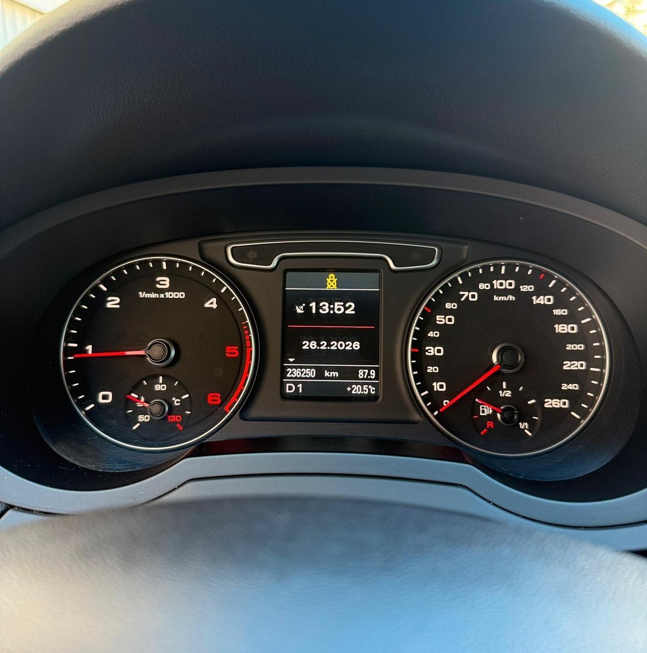 Audi Q3 2.0 TDI QUATTRO 140cv (103kw) S-Line S-Tronic