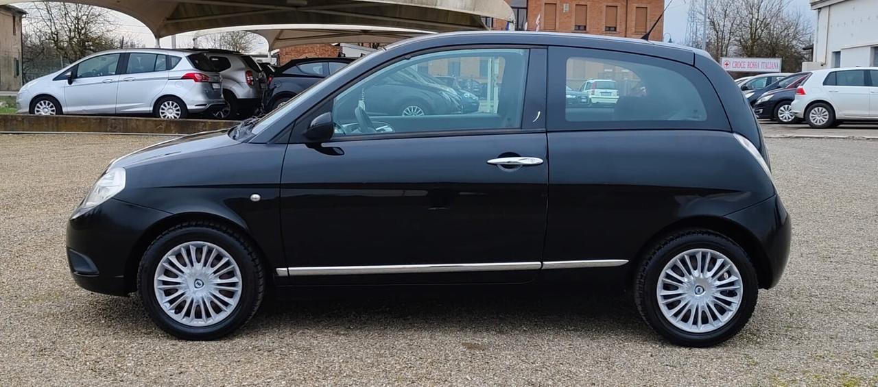 Lancia Ypsilon 1.2 Argento