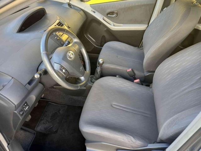 TOYOTA Yaris 1.3 5 porte Sol NEOPATENTATI