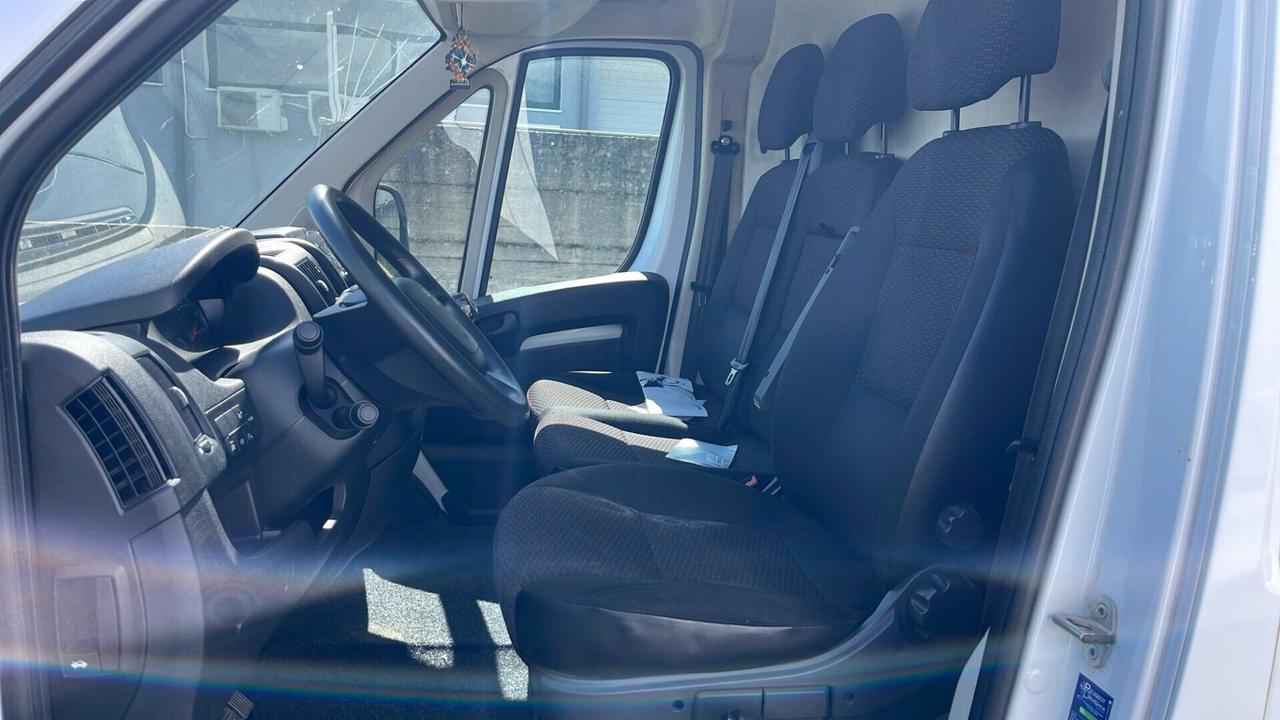 Peugeot Boxer 35 2.2 BlueHDi 140cv L2H2