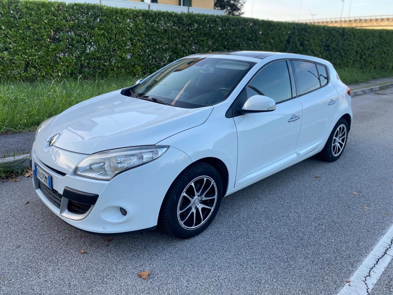 Renault Mégane Berlina 2.0 GPL cambio automatic