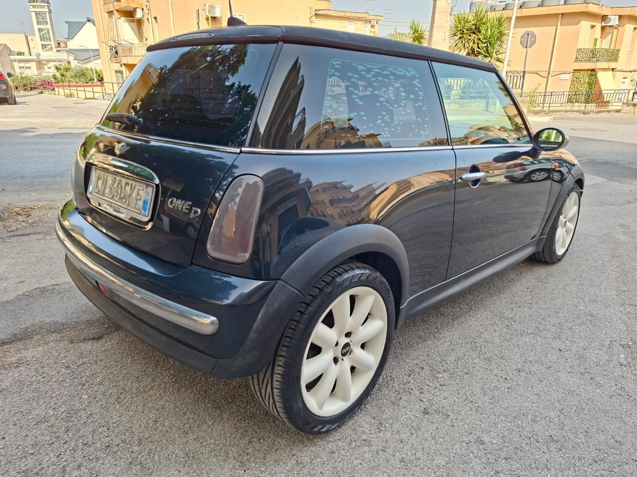 Mini 1.4 tdi One D 75 cv