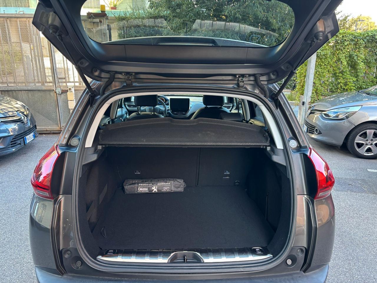 Peugeot 2008 PureTech Turbo 110 EAT6 S&S Black Matt PREZZO REALE