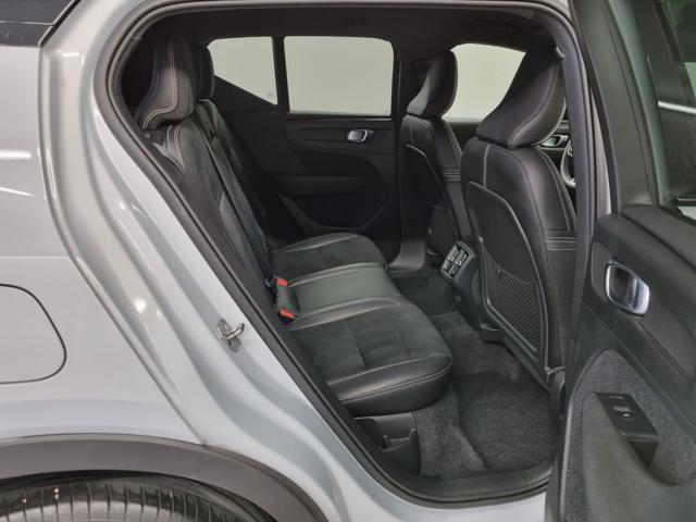 VOLVO XC40 D3 R-design