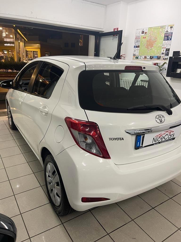 Toyota Yaris 1.4 D-4D 5 porte Lounge