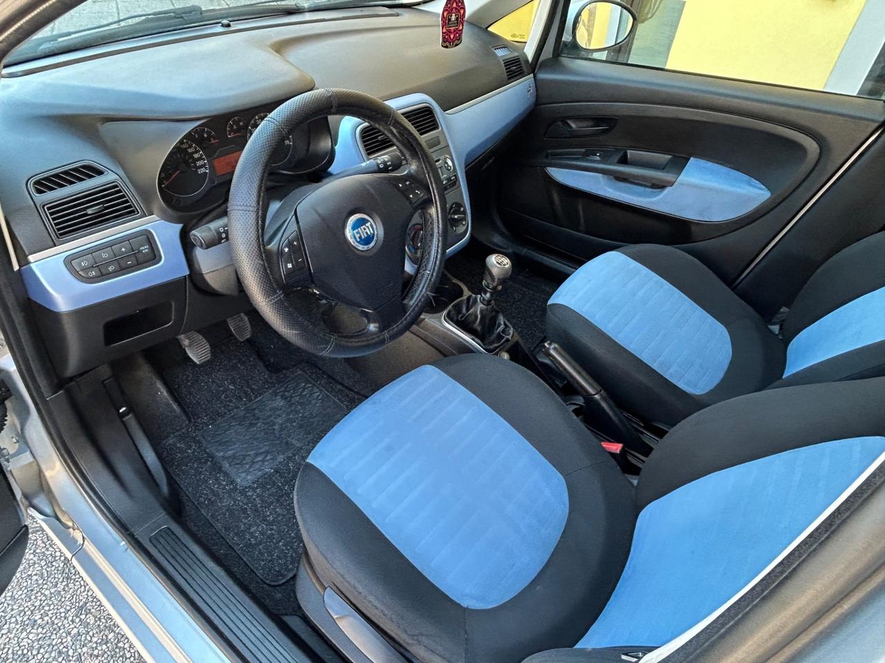 Fiat Grande Punto 1.4 95cv neopatentati