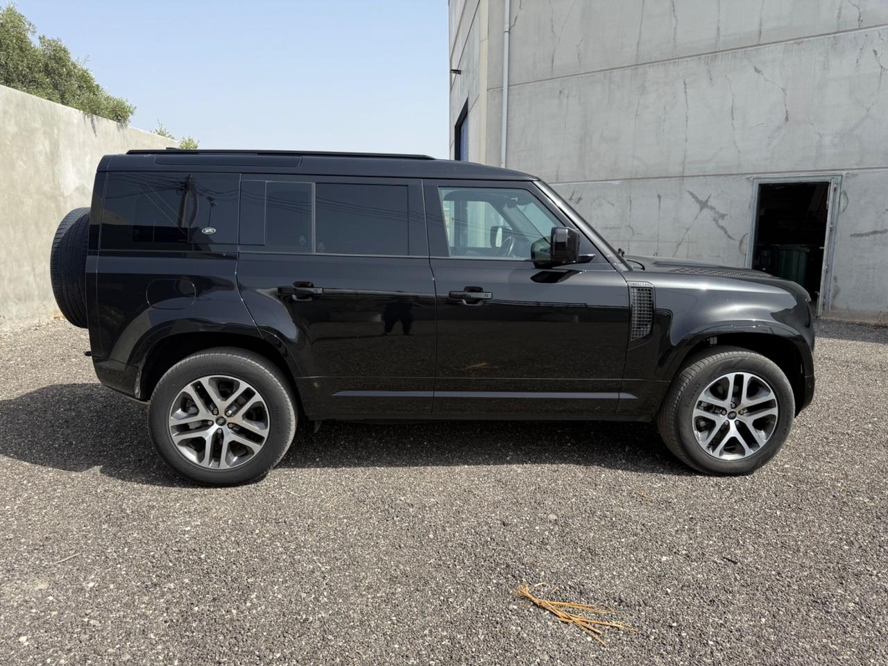 Land Rover Defender 110 3.0D I6 200 CV X-Dynamic S - IVA ESPOSTA -FULL