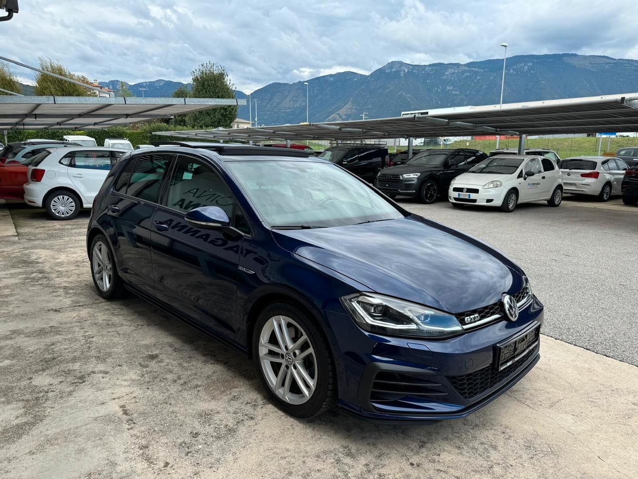 Volkswagen Golf GTD 2.0 TDI DSG 5p. BlueMotion Technology