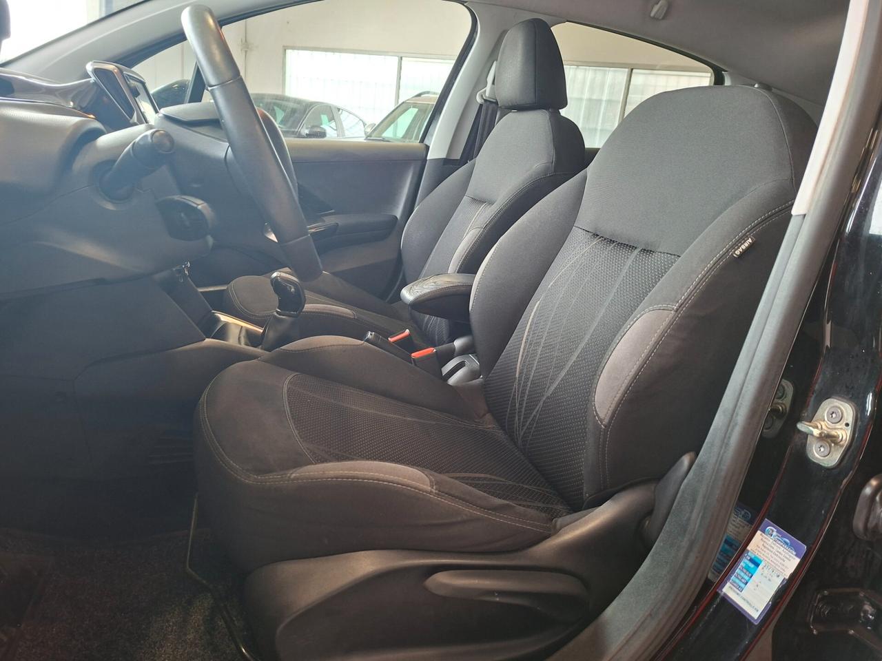 Peugeot 208 1.2 VTi 82 CV 5 porte Access