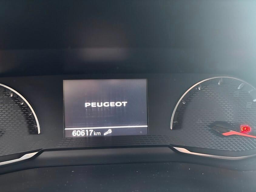 Peugeot 2008 PureTech 130 EAT 8 Allure 60.000KM
