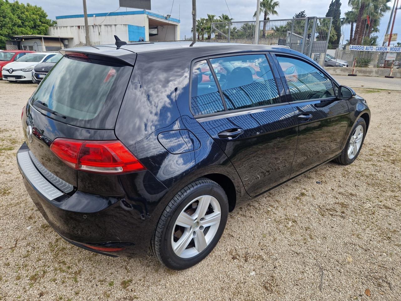 Volkswagen Golf 2.0 TDI DSG - 2014