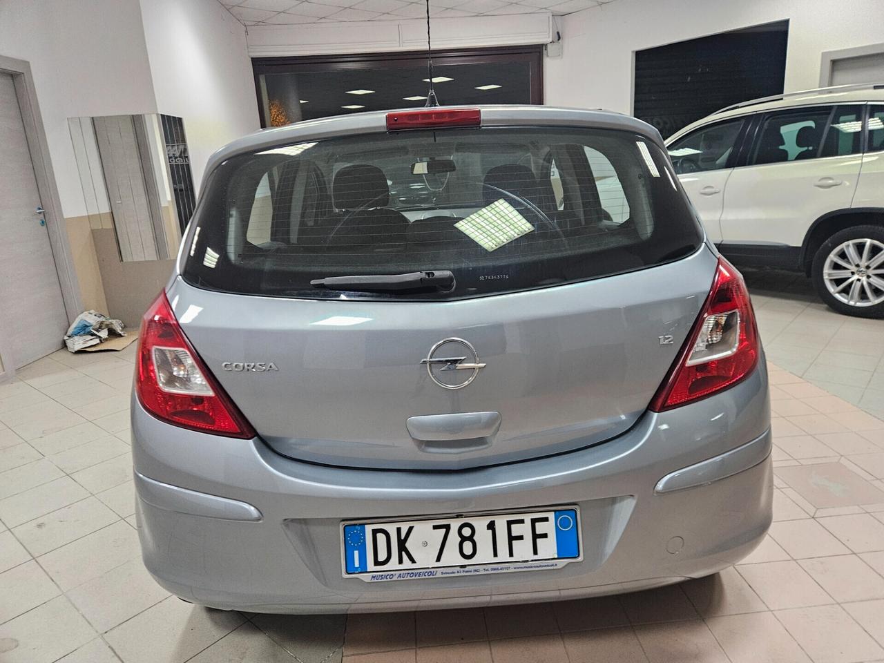 Opel Corsa 1.2 5 porte Club