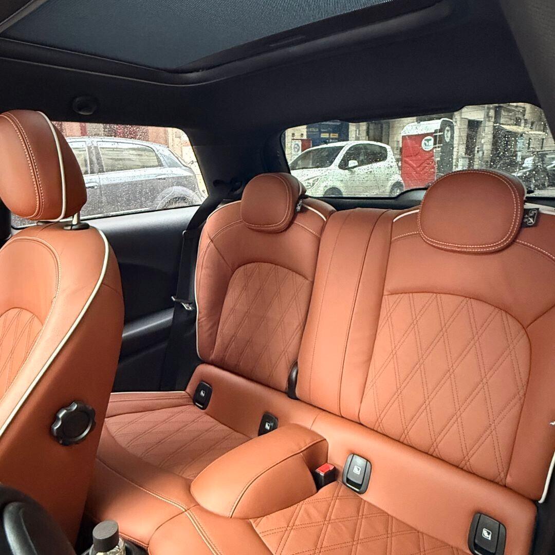 Mini Cooper S allestimento JCW