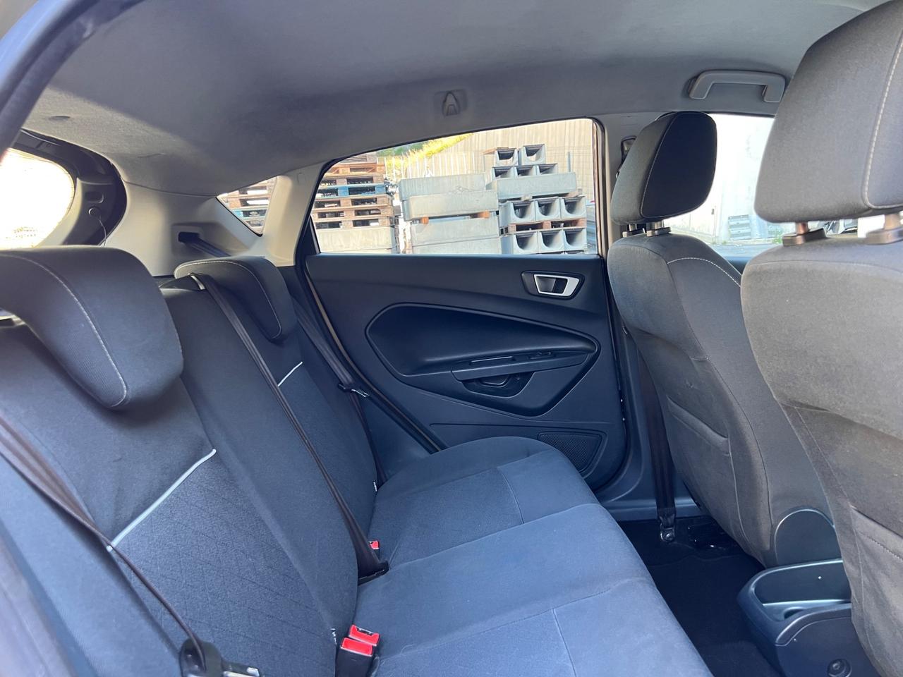 Ford Fiesta 1.4 TDCi 70CV 5 porte Titanium