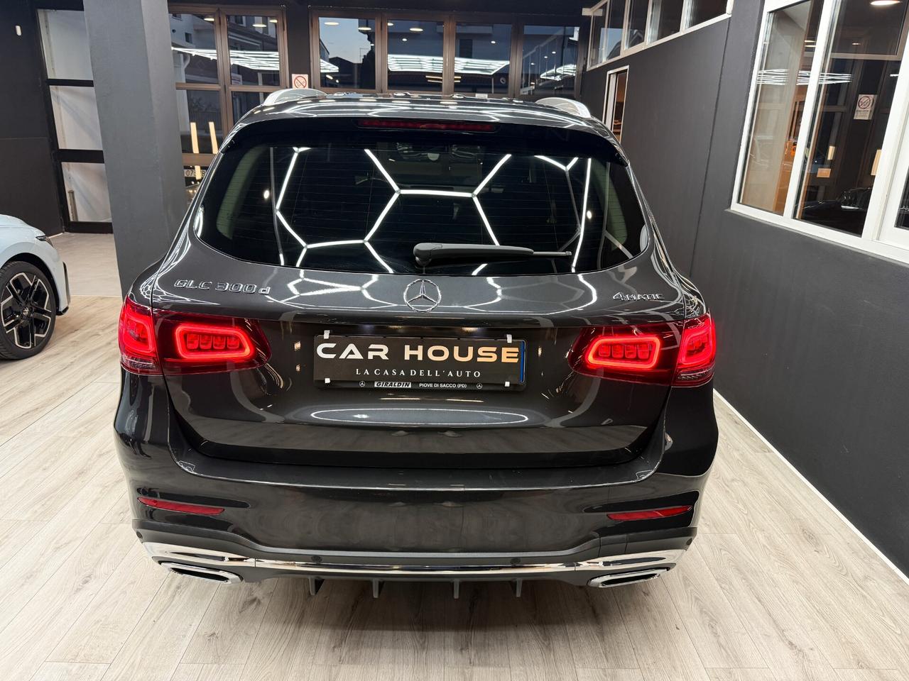 Mercedes Benz GLC 300D 4MATIC PREMIUM