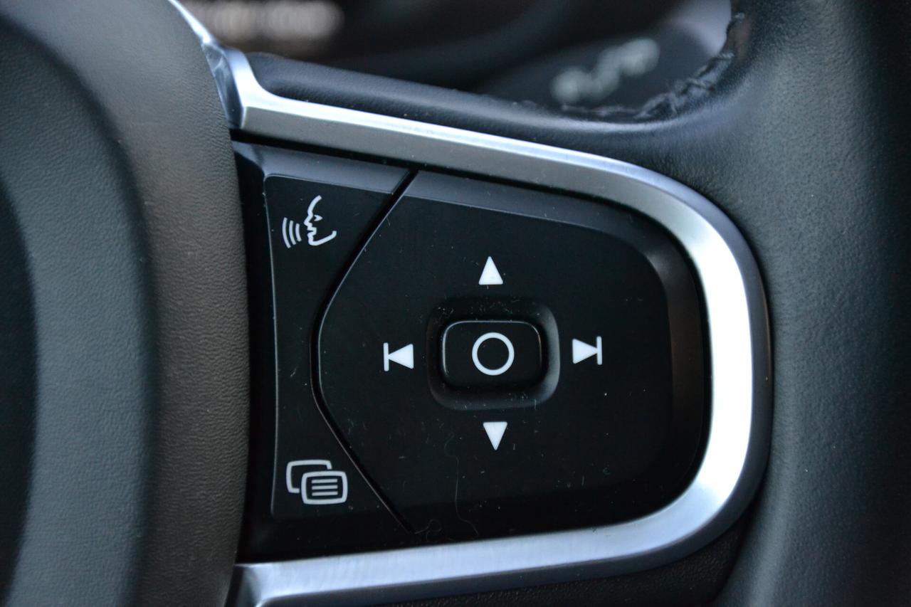 Volvo XC 60 2.0 197CV AWD HYBRID/DIESEL AUT.+FULL LED+RCAM+NAV