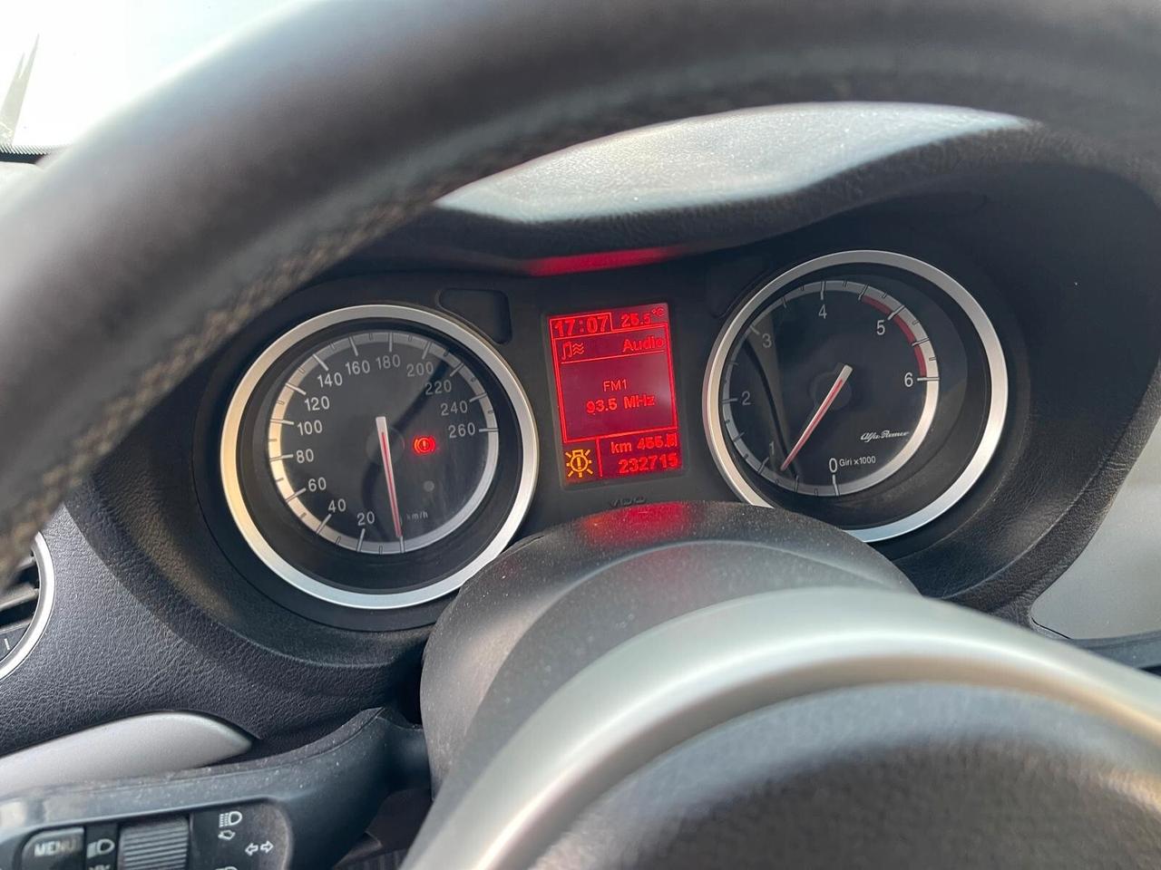 Alfa Romeo 159 1.9 JTDm 16V Exclusive