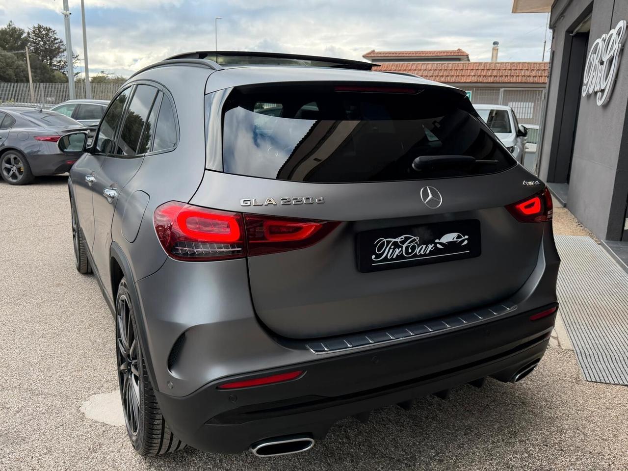 MERCEDES-BENZ GLA 220D PREMIUM 2.0 190CV 4MATIC TETTO NAVI CAM ANNO 2023