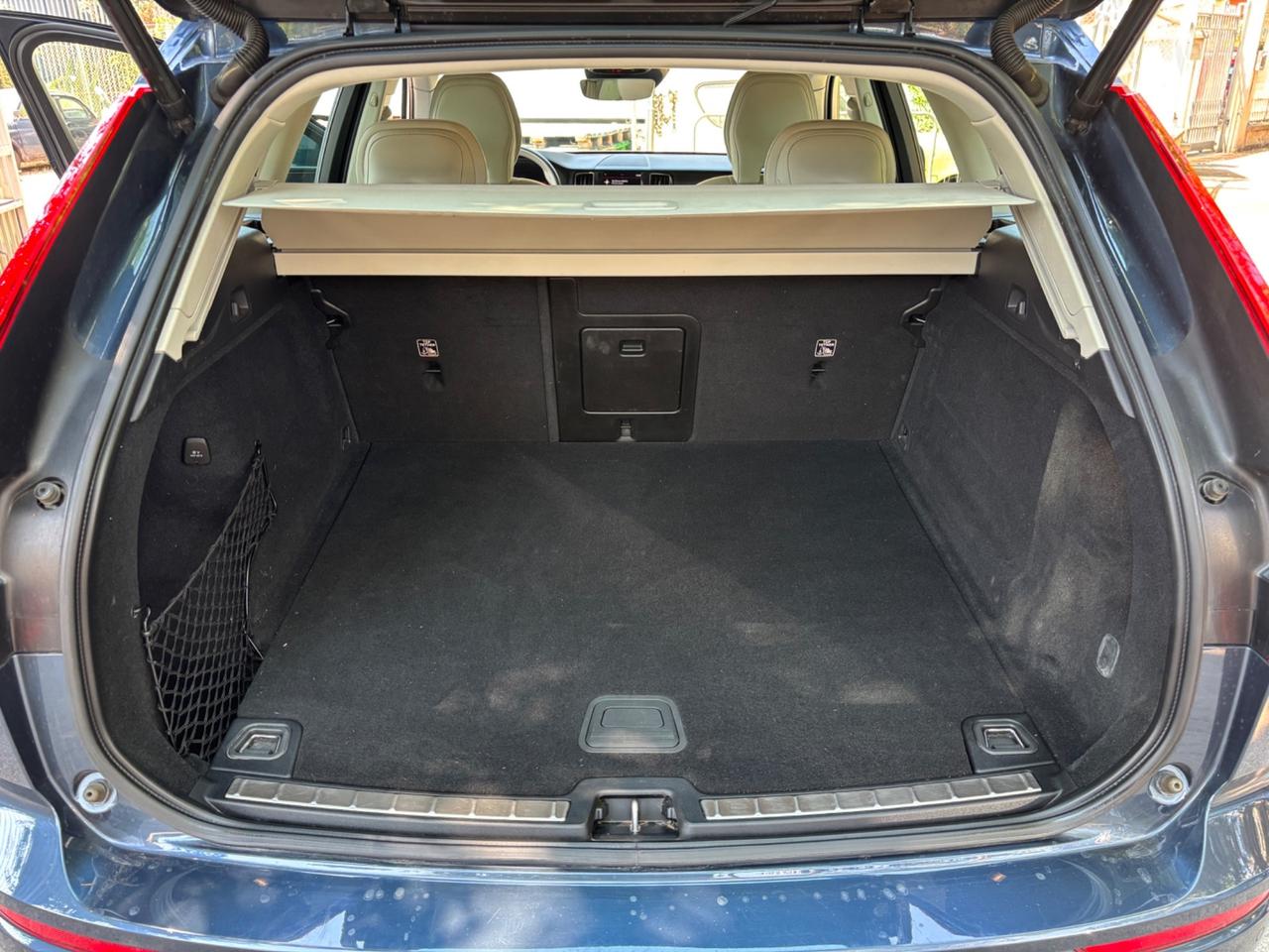 Volvo XC 60 XC60 B4 (d) AWD Geartronic Inscription