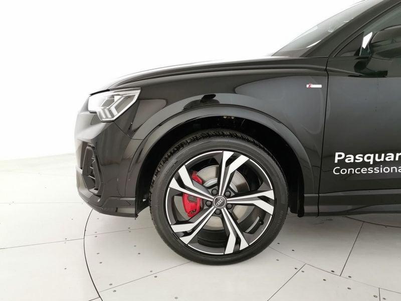 Audi Q3 45 2.0 tfsi Identity Black quattro 245cv s-tronic