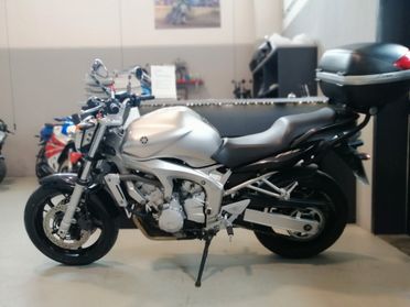 Yamaha FZ6