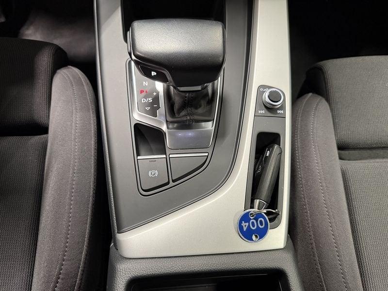 Audi A4 A4 Avant 35 TDI/163 CV S-Tronic S-Line Edition