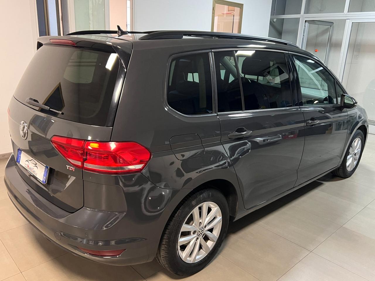 VW TOURAN 7 POSTI CAMBIO AUTOMATICO CON COMANDI PER DISABILI