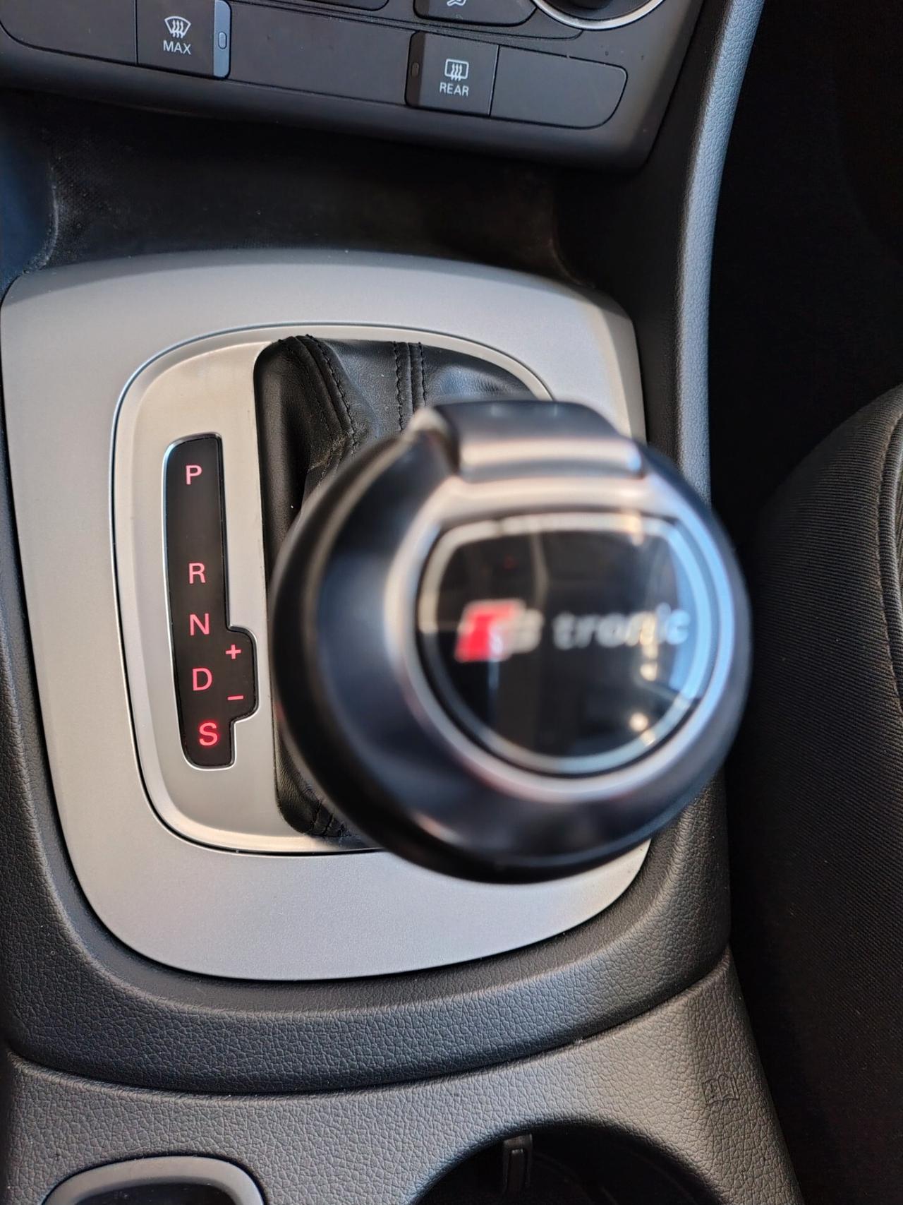 Audi Q3 2.0 TDI 120 CV S tronic Business