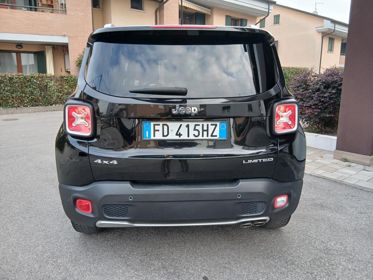 Jeep Renegade 2.0 Mjt 140CV 4WD Active Drive Low Limited tua a € 199 mese