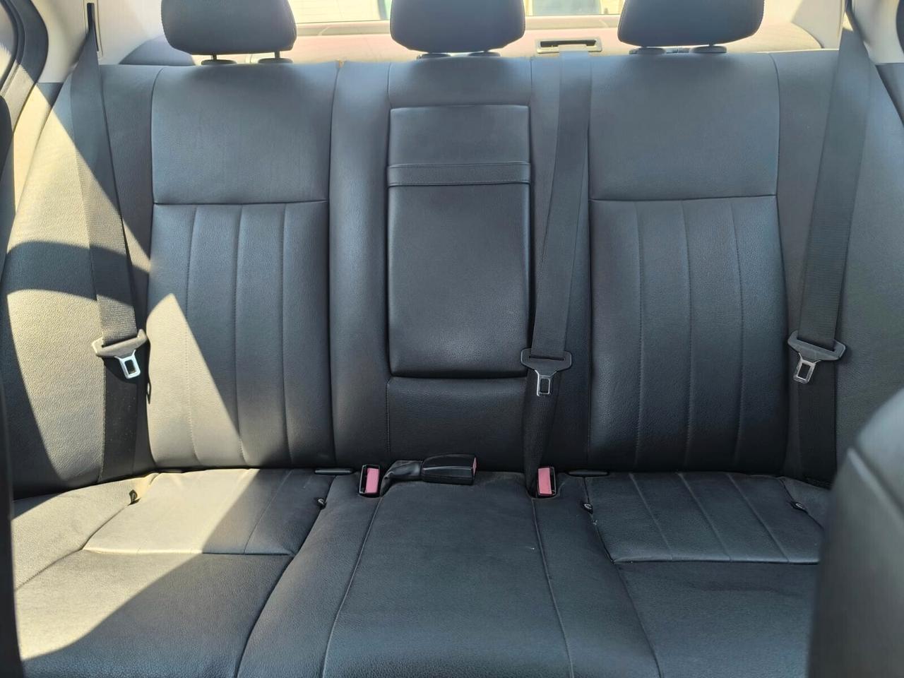 Mercedes C 220 Mercedes Elegance 2.1CC 170CV 2008