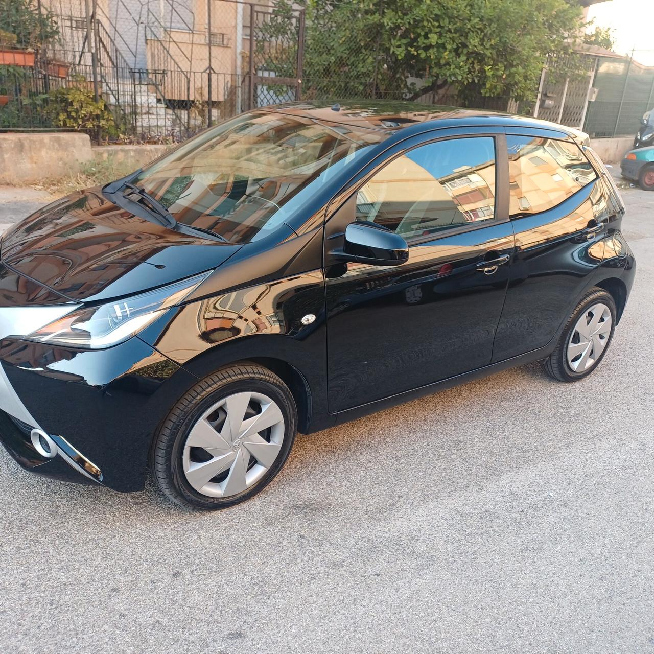 Toyota Aygo 1.0 VVT-i 69 CV 5 porte