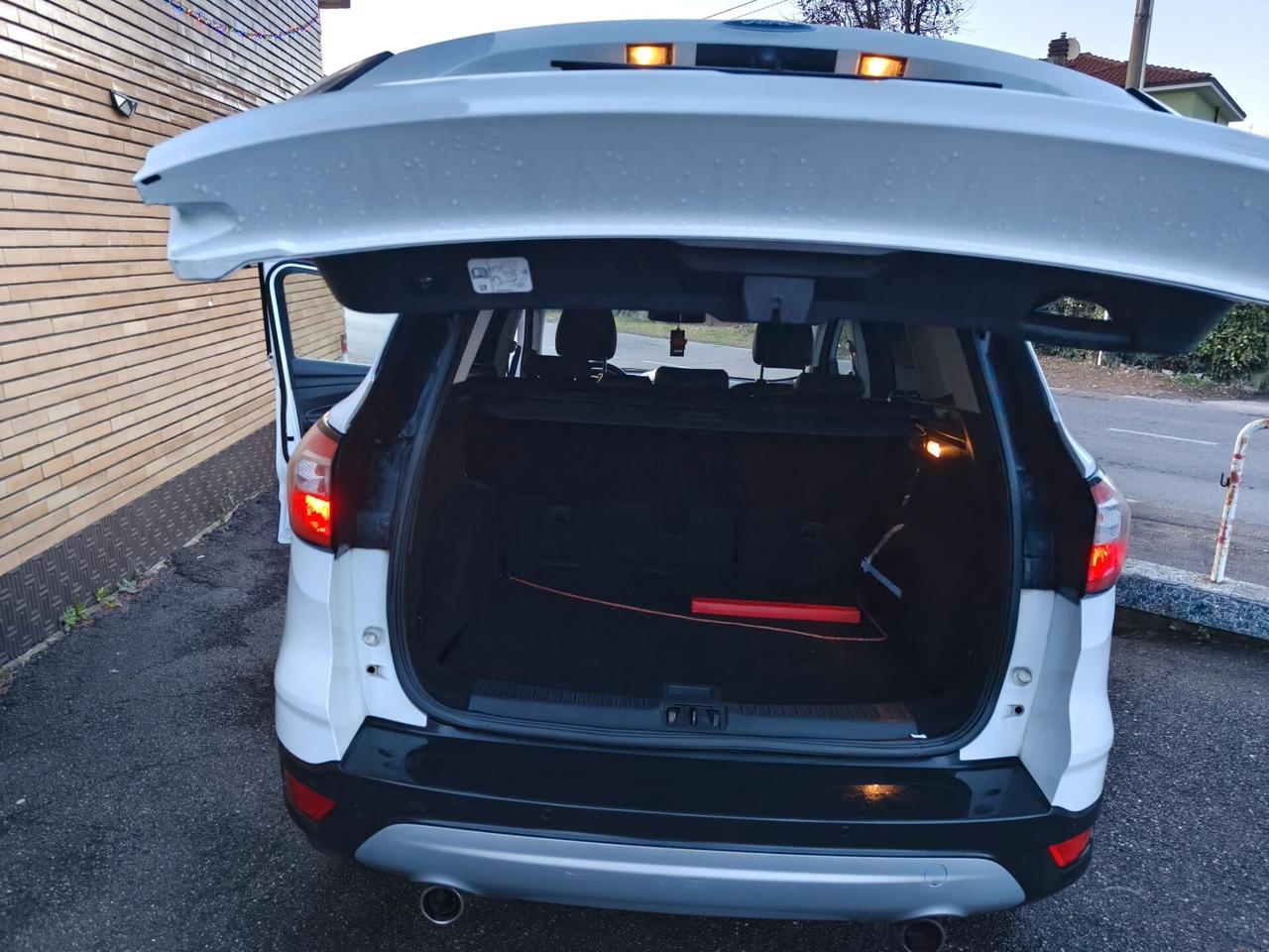 Ford Kuga 1.5 EcoBoost 120 CV S&S 2WD Titanium