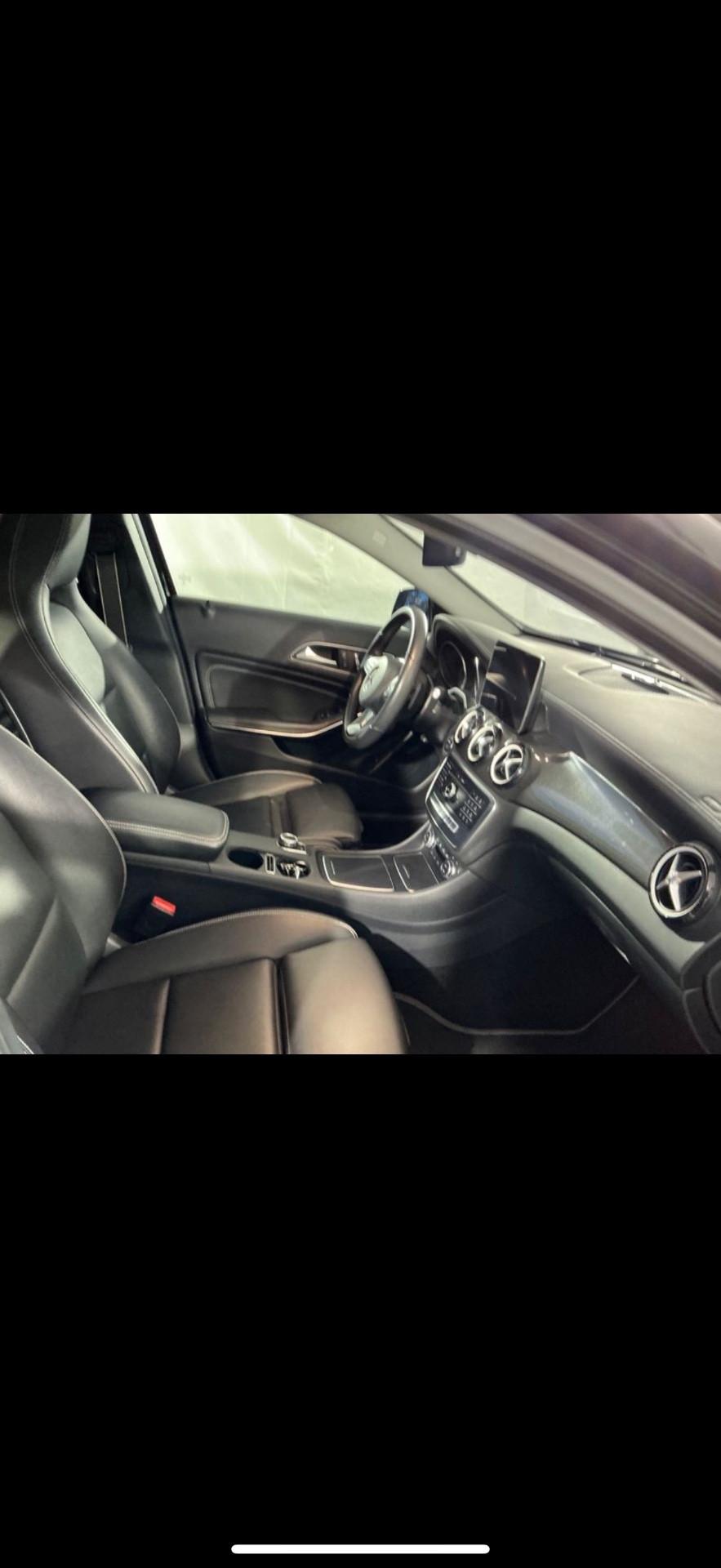 MERCEDES-BENZ GLA 200 D GLA 200d AMG NIGTH EDITION