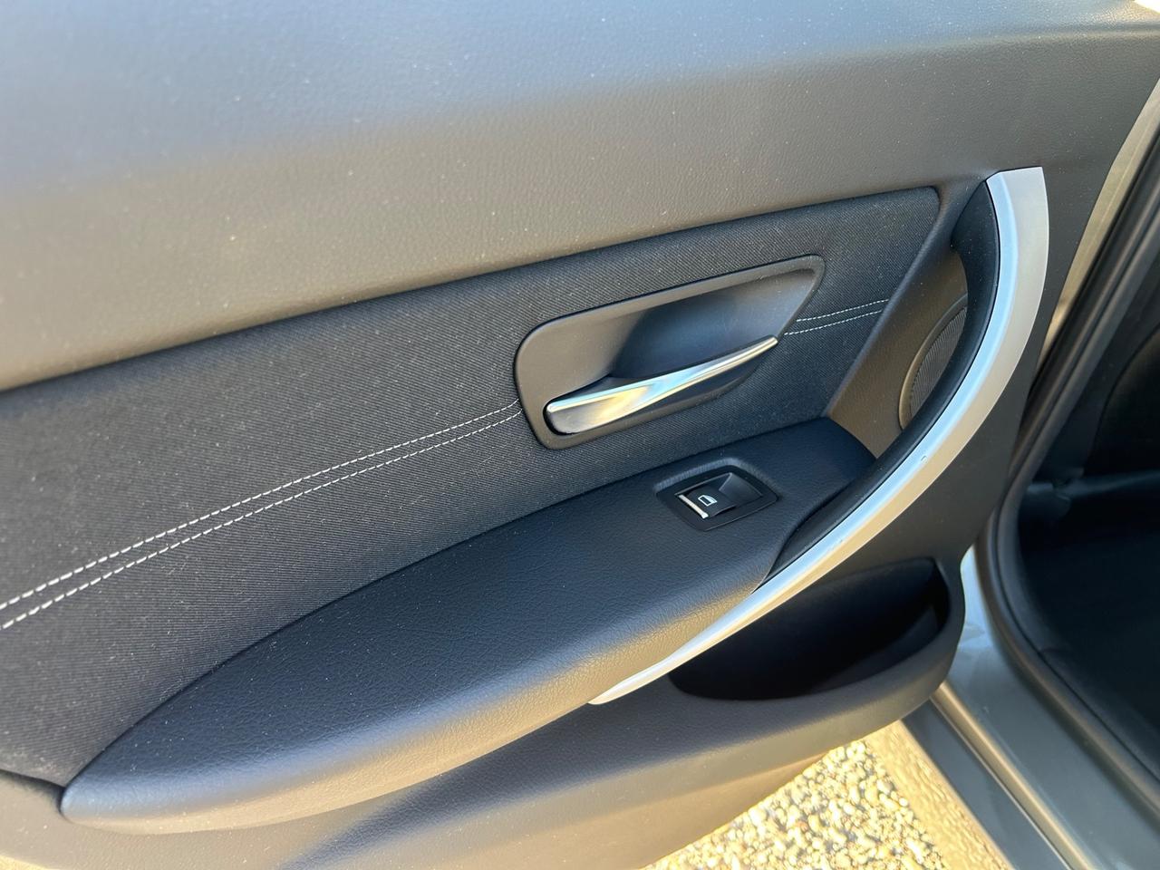 Bmw 318i LCI UNIPRO LED MANUALE