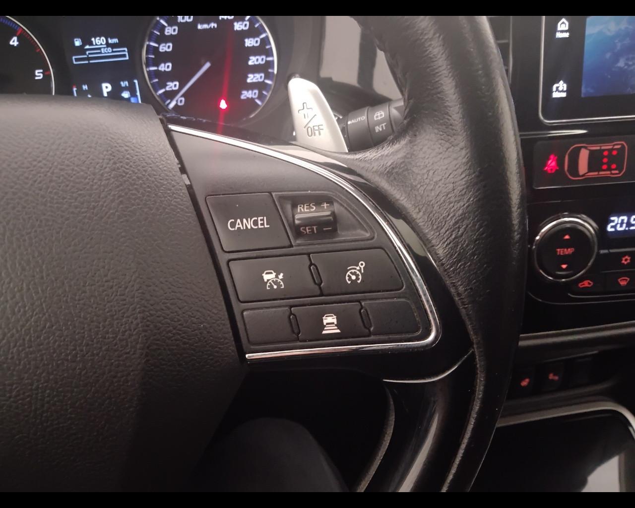 MITSUBISHI Outlander III 2016 - Outlander 2.2 Instyle Plus Sda Diam.Pac