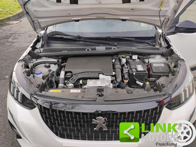 PEUGEOT 2008 PureTech 130 S&S GT Line