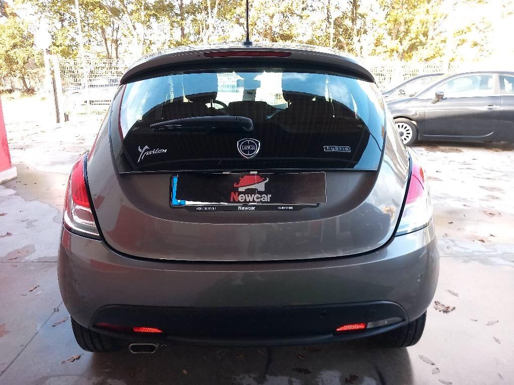 Lancia Ypsilon 1.0 FireFly 5 porte S&S Hybrid Gold km 29000 monitor android sensori GARANZIA TOTALE