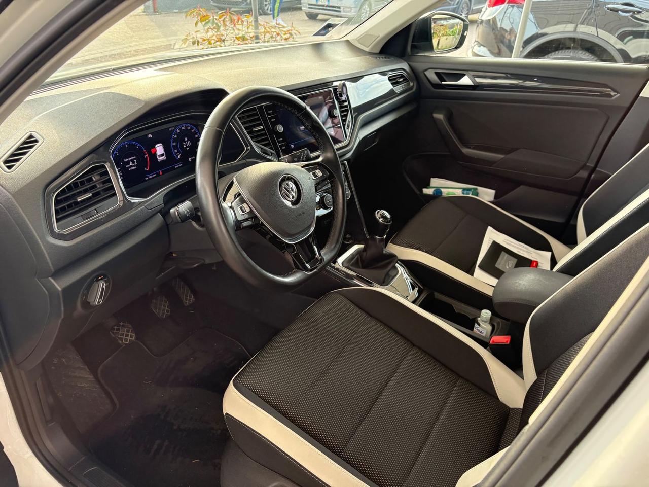 Volkswagen T-Roc Advanced 1.6 TDI #9825