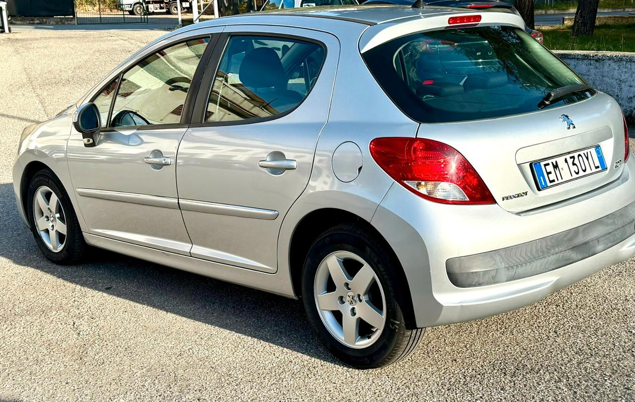 Peugeot 207 5p 1.4 hdi 8v energie 70cv