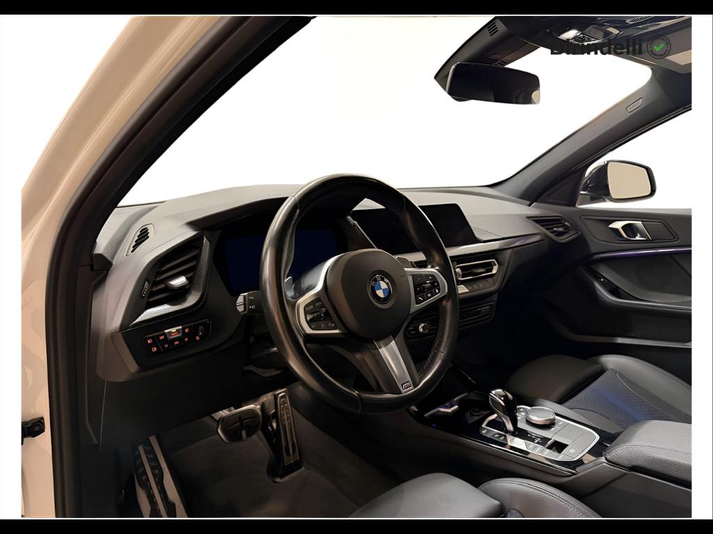 BMW Serie 1 (F40) - 118d 5p. Msport