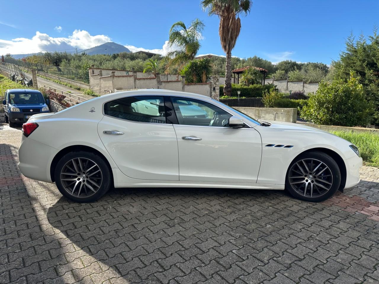 Maserati Ghibli 330 CV MHEV Executive