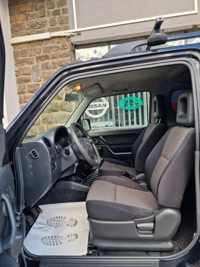SUZUKI Jimny 1.3i 16V cat 4WD JLX