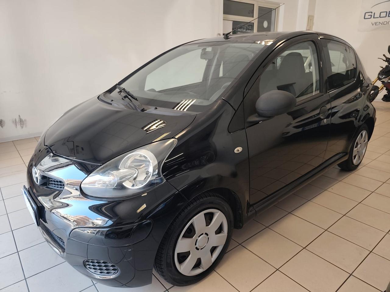 Toyota Aygo 1.0 12V VVT-i 5 porte Now Connect