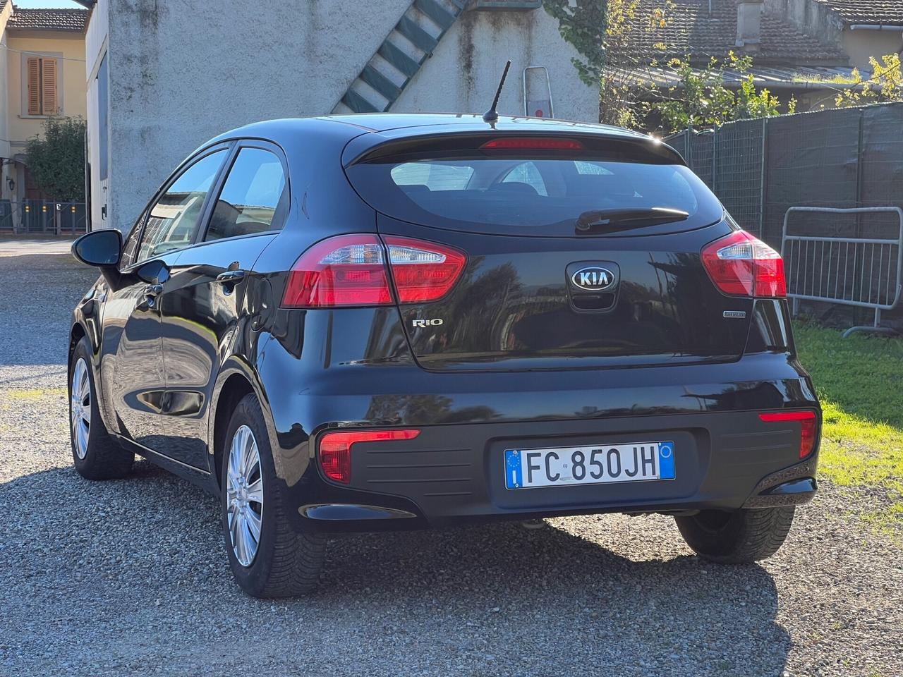 Kia Rio 1.1 CRDi 5p. Cool