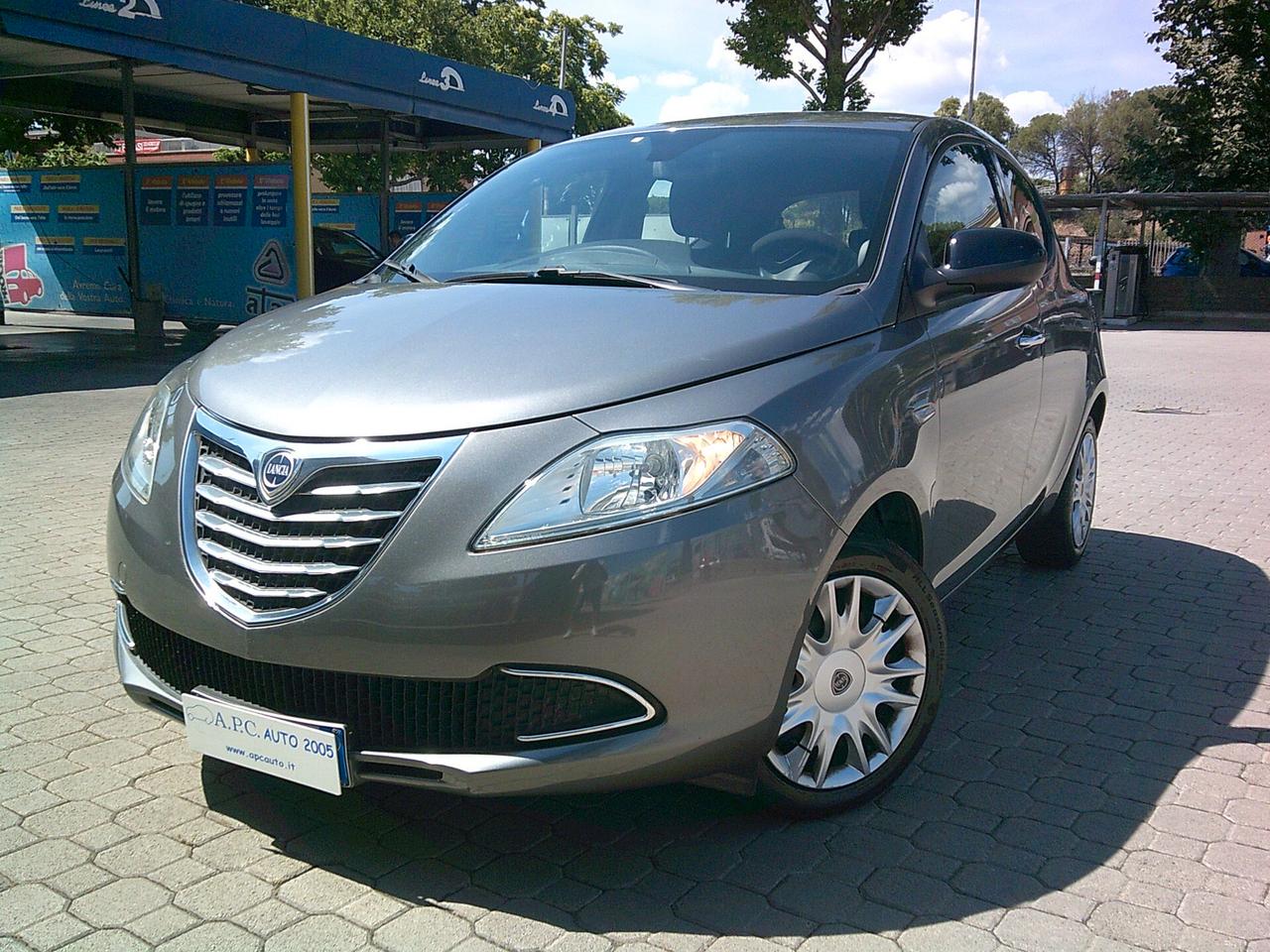 Lancia Ypsilon 1.2 69 CV 5 porte Gold *€uro 6*Ok Neopatentati*