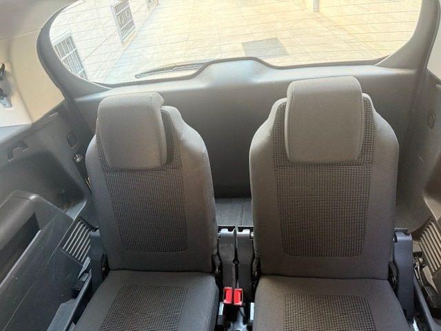 PEUGEOT 5008 1.6 HDi 115CV Allure 7 Posti