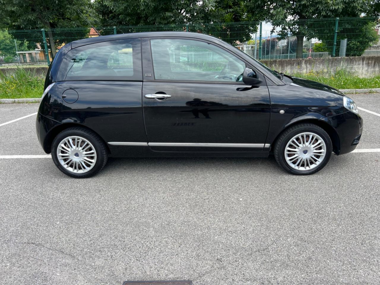 Lancia Ypsilon 1.2 69 CV Unyca