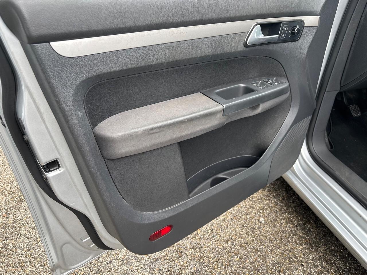 Volkswagen Touran 1.6 Bifuel GPL